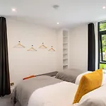 Sweden Close Tatil Evi *