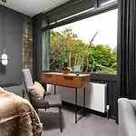 Sweden Close Tatil Evi *